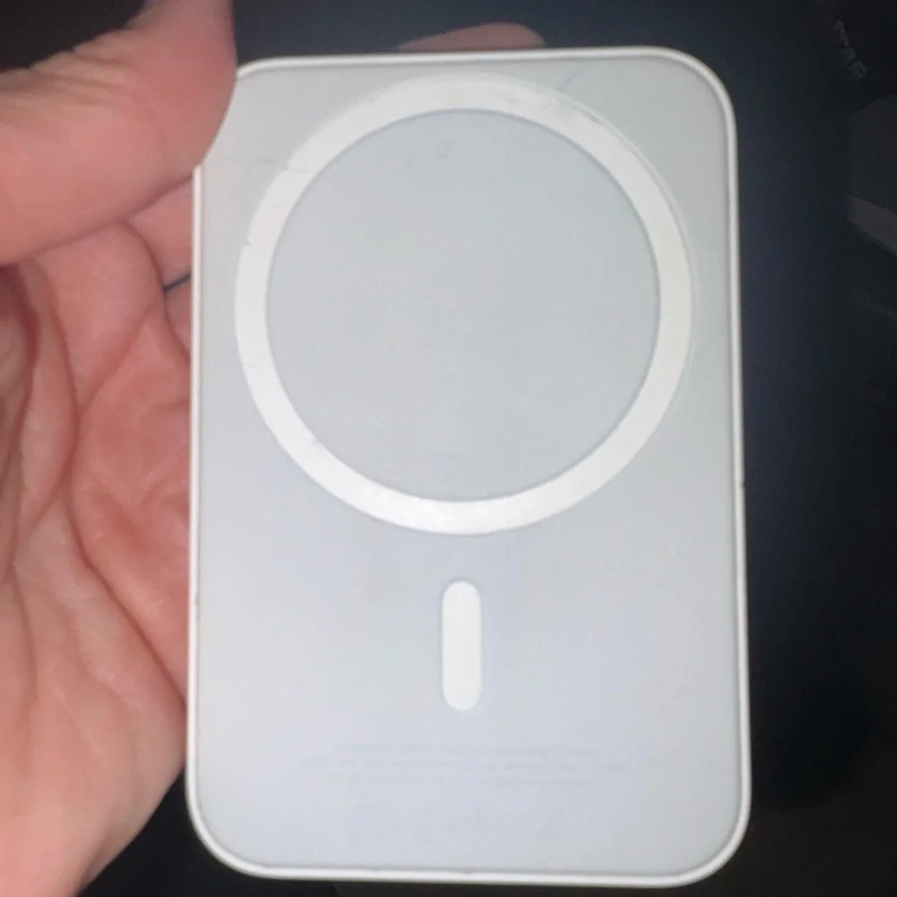 Apple Compact portable charger